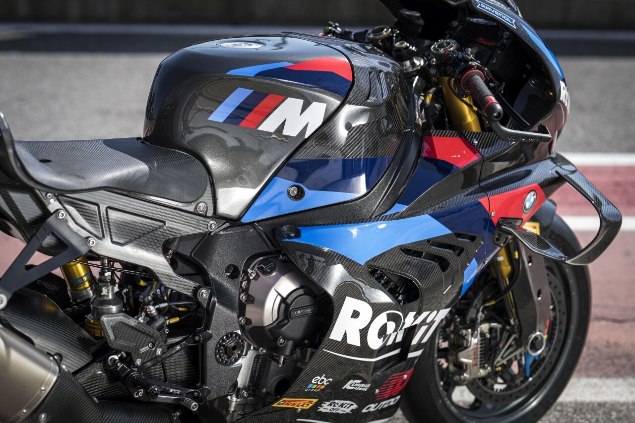 DueruoteTG #238 - Abbiamo guidato in pista la BMW che corre in SBK! 